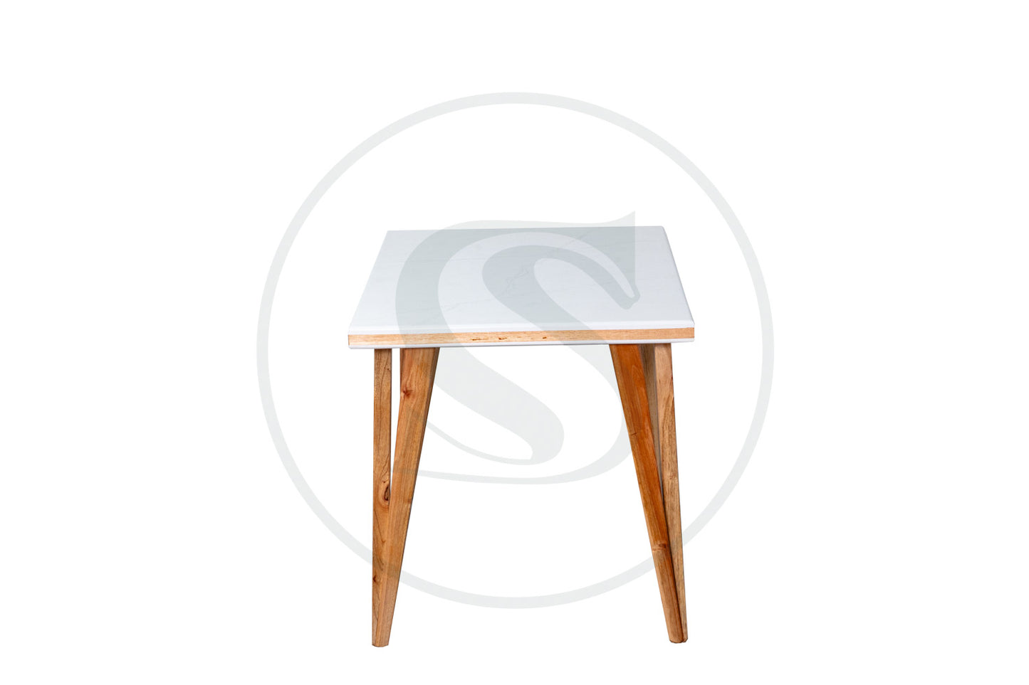 Comedor 5 Ptos
Base Comedor Nigeria + 3 Sillas Roma +
1 Butaco Roma - Saira Muebles