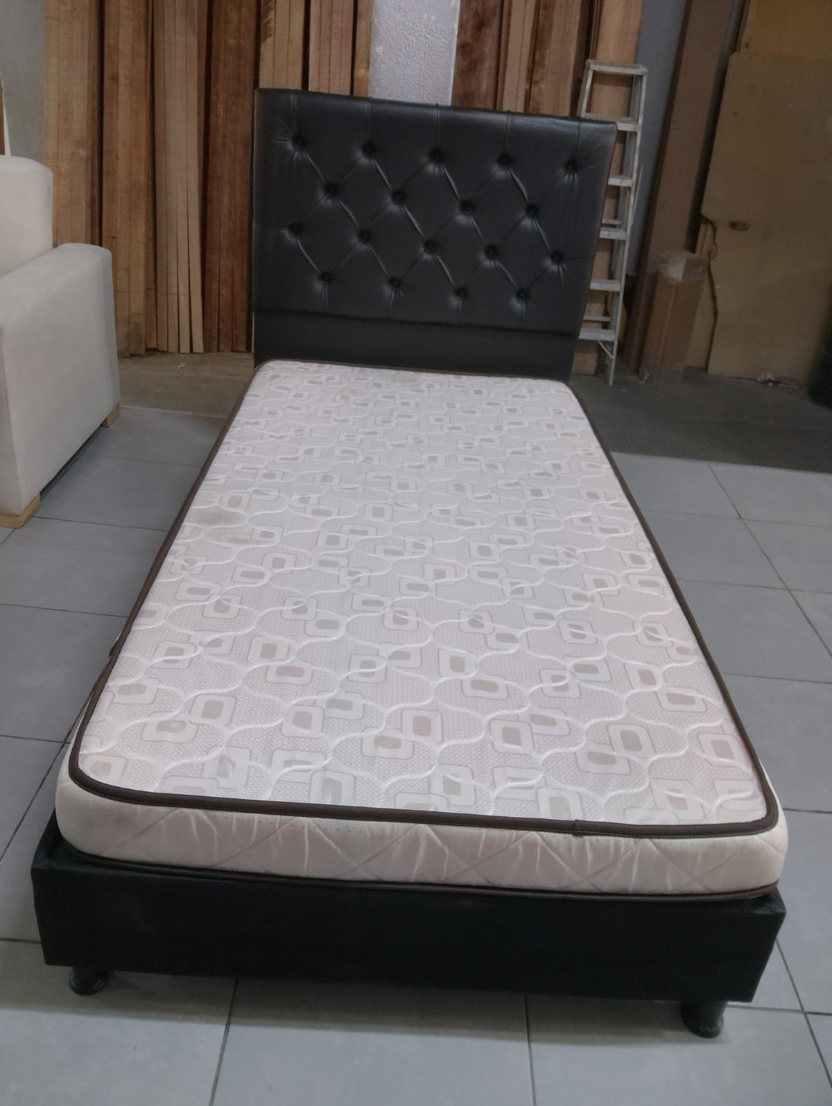 Cama de 1.00 — Outlet